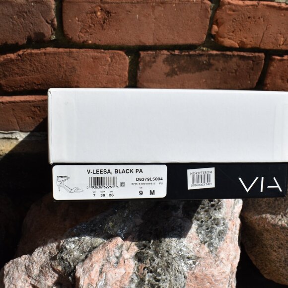 Via Spiga Leesa Black Patent Leather Ankle Strap Heels Size 9 - Picture 15 of 16